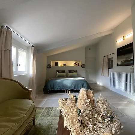 O Mas De Meze Guest house
