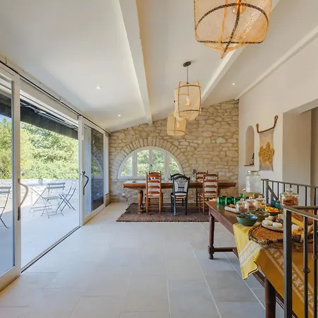 O Mas De Meze Guest house